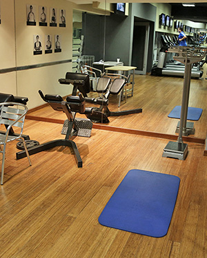 High traffic commercial gym installed with Bothbest strand woven bamboo flooring